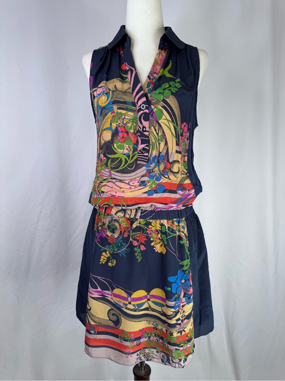 Leifnotes silk Sleeveless Navy Floral-Print Mini Dress with Collared V-Neck